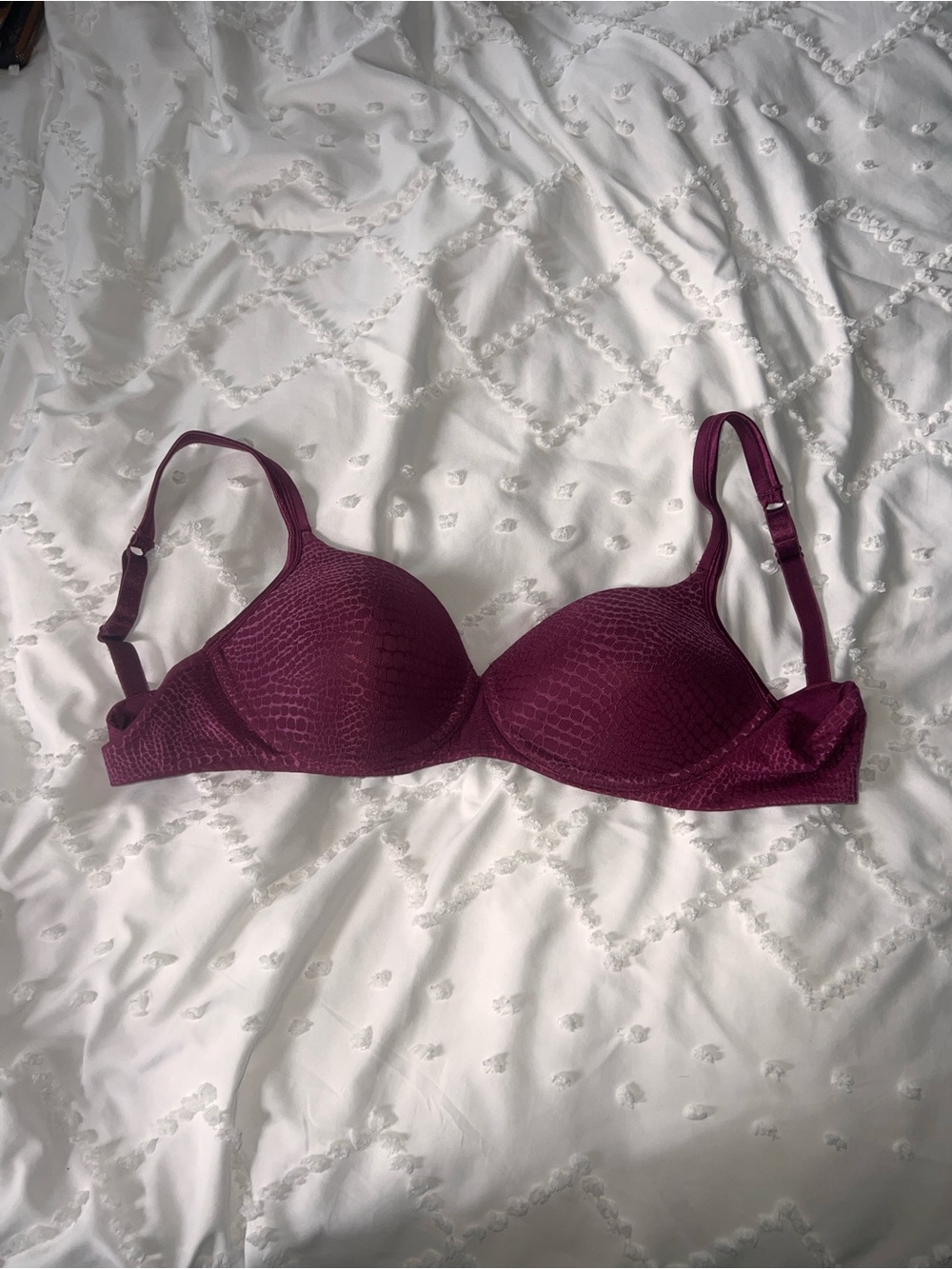 Frederick’s of Hollywood Burgundy Snakeskin Push-Up Bra 36C NWOT
